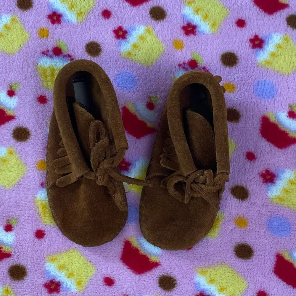 Infant Minnetonka Fringe Bootie baby size 4